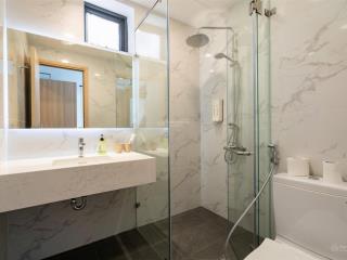 Hott nhất q3 bán căn hộ chung cư tại screc tower, q.383m2, 2pn,giá 5,7 tỷ,sổ hồng  0779 072 ***