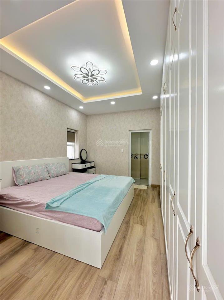 Bán căn hộ chung cư 3pn oriental plaza 685 âu cơ, 4,9 tỷ, 106m, giá cực chất, uy tín 0901 381 ***