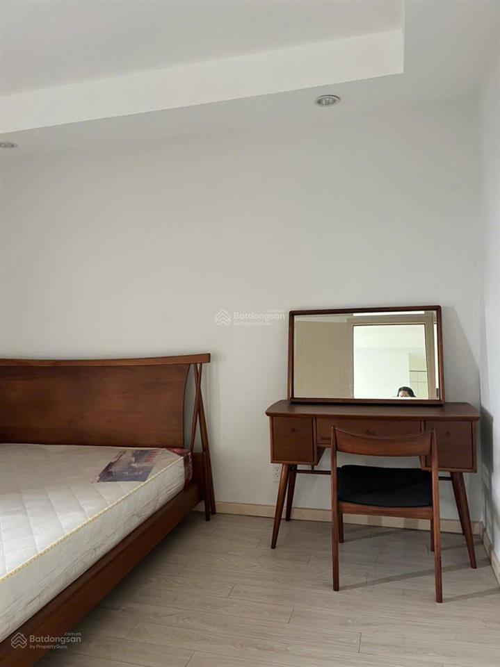 Dt 110m2  cho thuê chcc xi grand court. 3 phòng ngủ 2wc full nội thất, giá 22 triệu, nhà đẹp