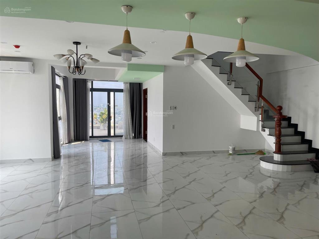 Hàng hiếm cho thuê chcc cộng hòa plaza, tân bình, 140m2, 4pn, 2wc, nhà đẹp  0901 381 ***