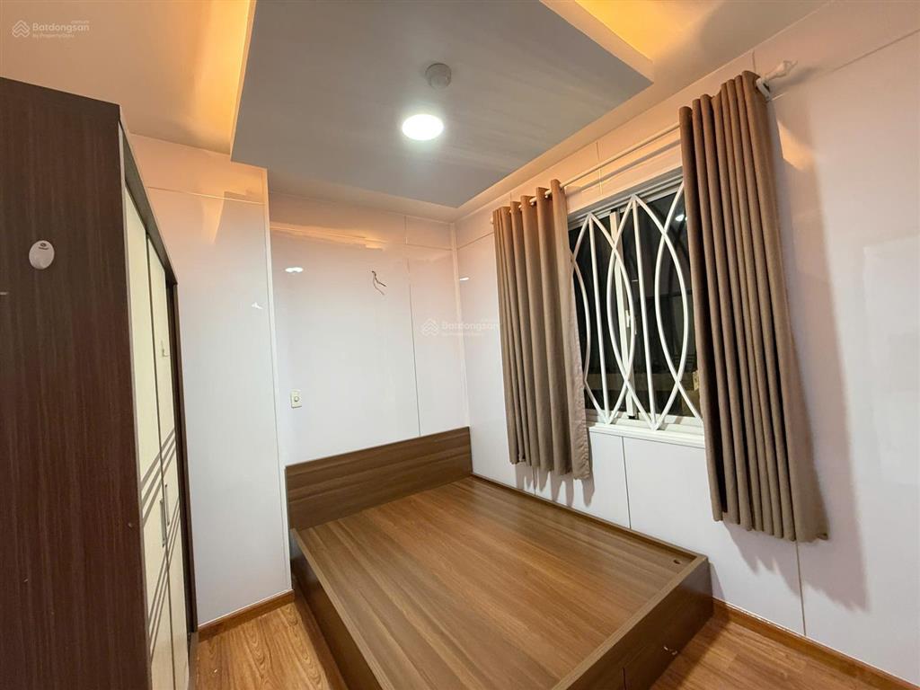 Hottt cho thuê căn hộ 2 pn  80m2 c/c âu cơ, đường âu cơ  giá 11 triệu (giá chuẩn)  0901 381 ***