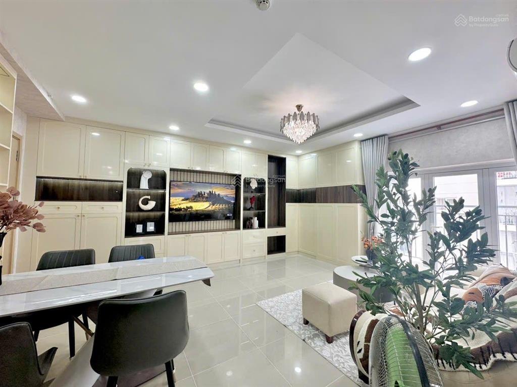 Bán cc 3pn, 106m2, 5 tỷ ở oriental plaza 685 âu cơ, tân phú, tp. hồ chí minh