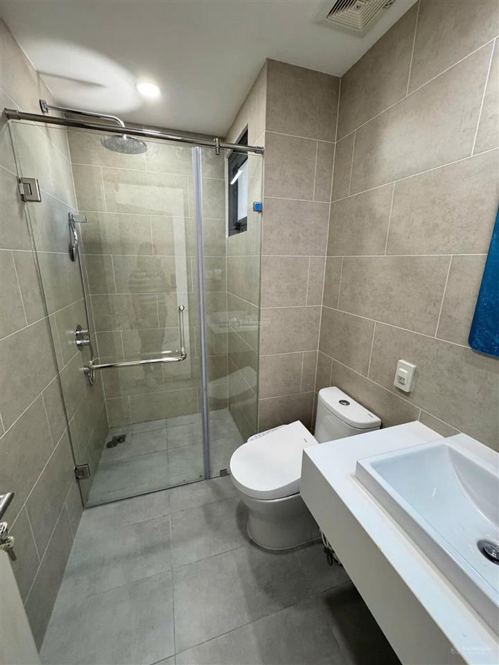 Hottt cho thuê căn hộ 3pn, 2wc, 83m2 tại res green tower  16tr/tháng. full nội thất  0901 381 ***