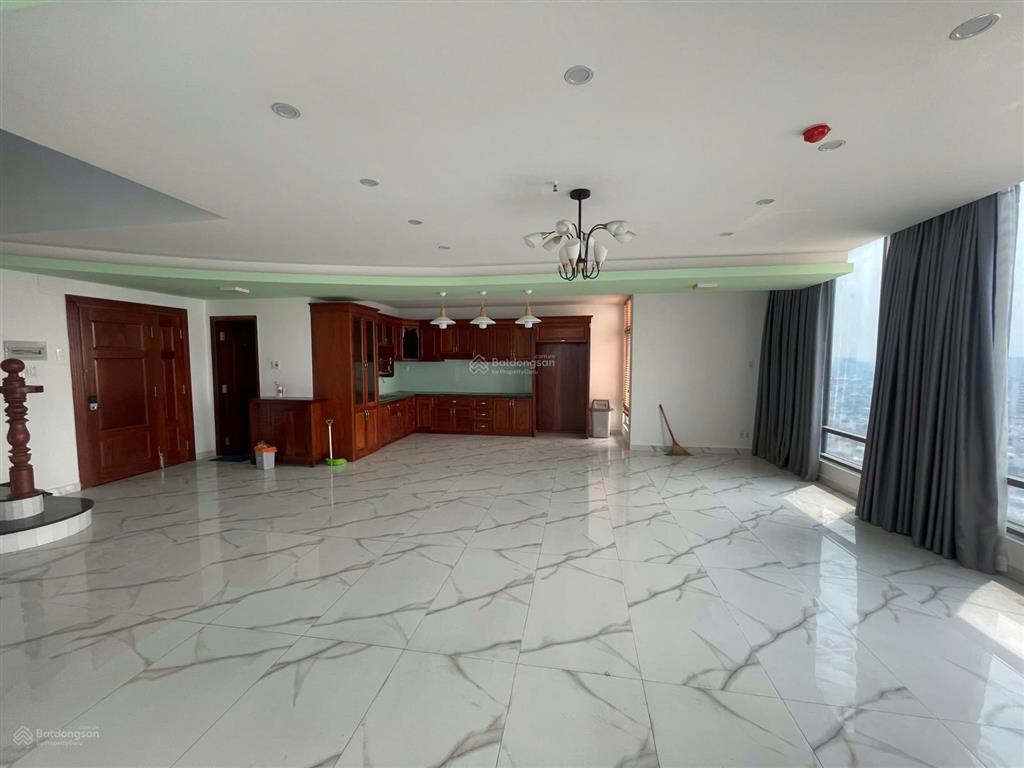 Cho thuê penthouse cc cộng hòa plaza, 18 triệu vnd, 150m2, 4pn + 3wc tại tân bình, hcm