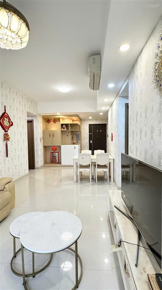 Nhà đẹp xuất sắc cho thuê cc 2pn, 2wc, giá tốt tại lucky palace, 85m2, phan văn khỏe, q6, hcm