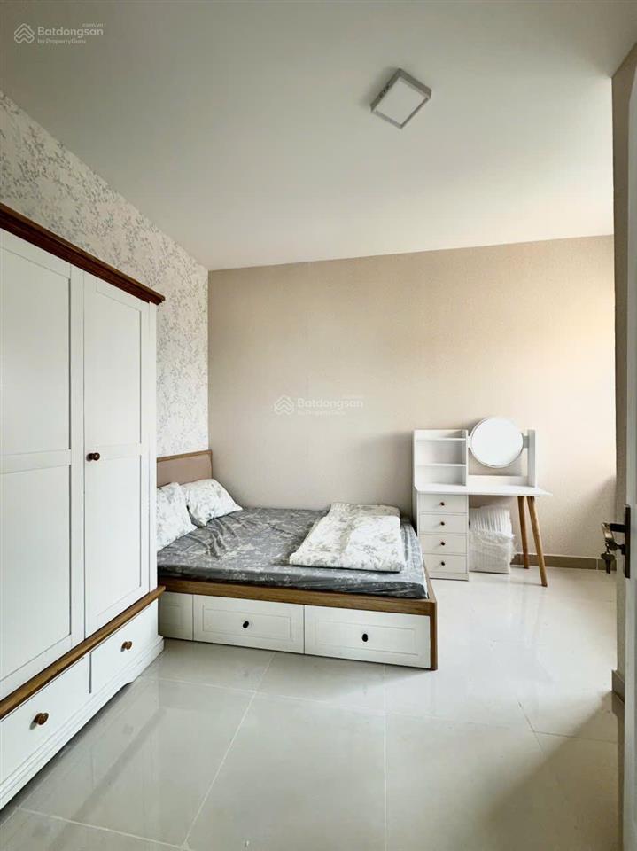 Chủ cho thuê ch 2pn, 2wc, 90m2 chỉ với 17tr/th tại the flemington q11, giá cực tốt full nội thẩt