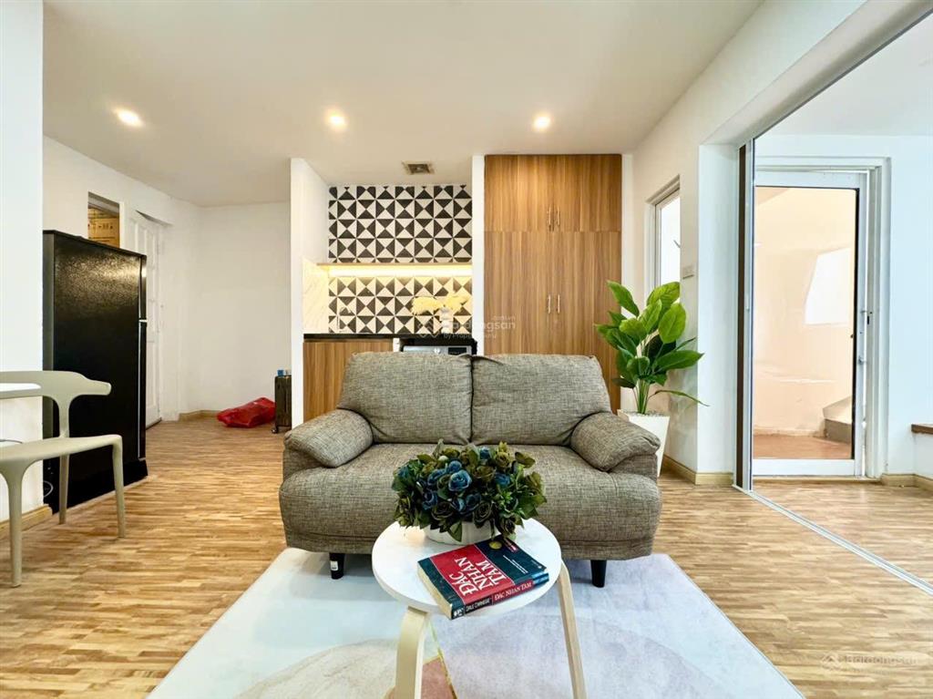 Cho thuê căn hộ quận 4 ban công đẹp, full nội thất, giá tốt, gần cầu ông lãnh