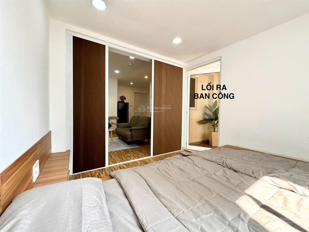 Cho thuê căn hộ quận 4 ban công đẹp, full nội thất, giá tốt, gần cầu ông lãnh