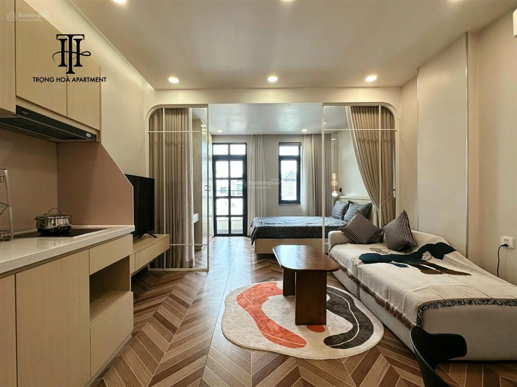 Cho thuê căn hộ 1pn ban công đẹp quận 1 tách bếp riêng, giá tốt, ở ngay trung tâm