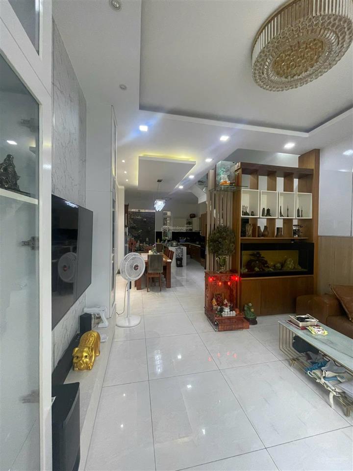 Hàng mới giá tốt vị trí đẹp mặt tiền đs tân quy 3 tầng (5pn, 4wc), giá chào 9,9 tỷ thương lượng