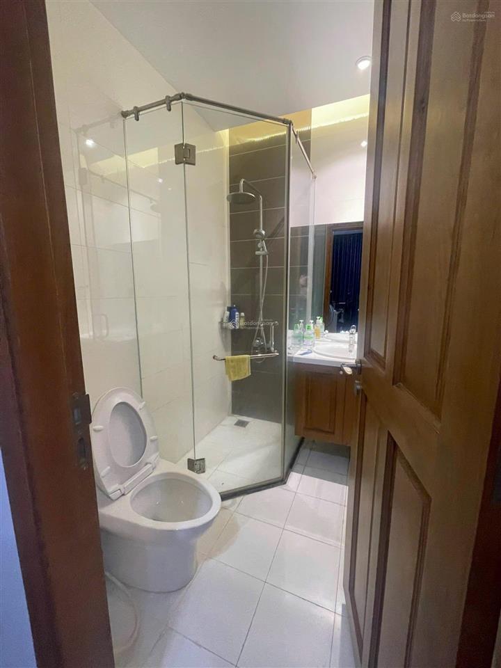 Hàng mới giá tốt vị trí đẹp mặt tiền đs tân quy 3 tầng (5pn, 4wc), giá chào 9,9 tỷ thương lượng