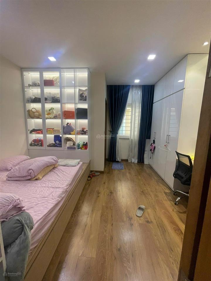 Hàng mới giá tốt vị trí đẹp mặt tiền đs tân quy 3 tầng (5pn, 4wc), giá chào 9,9 tỷ thương lượng