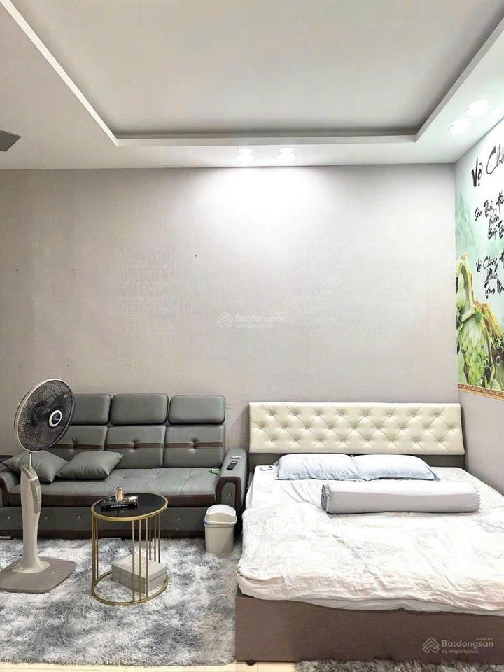 Cho thuê nhà phố 2 lầu kdc tân quy đông  6mx18m 4pn, 4wc giá thuê 31 triệu thương lượng