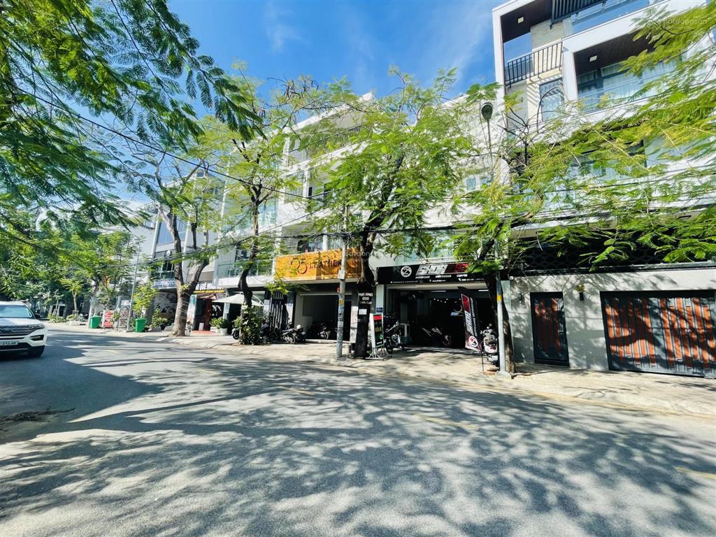 Nhà mới 3 tầng góc 2 mặt tiền kdc tân quy đông  6m x 15m, giá 18 tỷ tl chính chủ