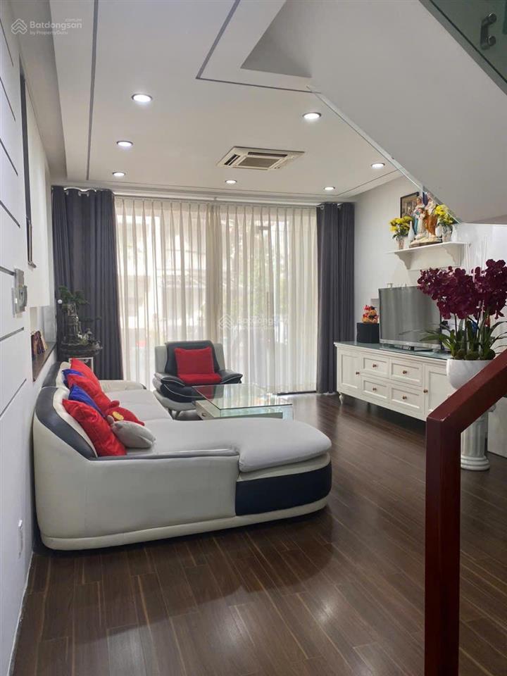 Nhà 4 lầu kdc himlam (6pn6wc) giá thuê 40 triệu/th