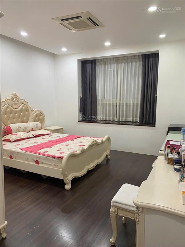 Nhà 4 lầu kdc himlam (6pn6wc) giá thuê 40 triệu/th