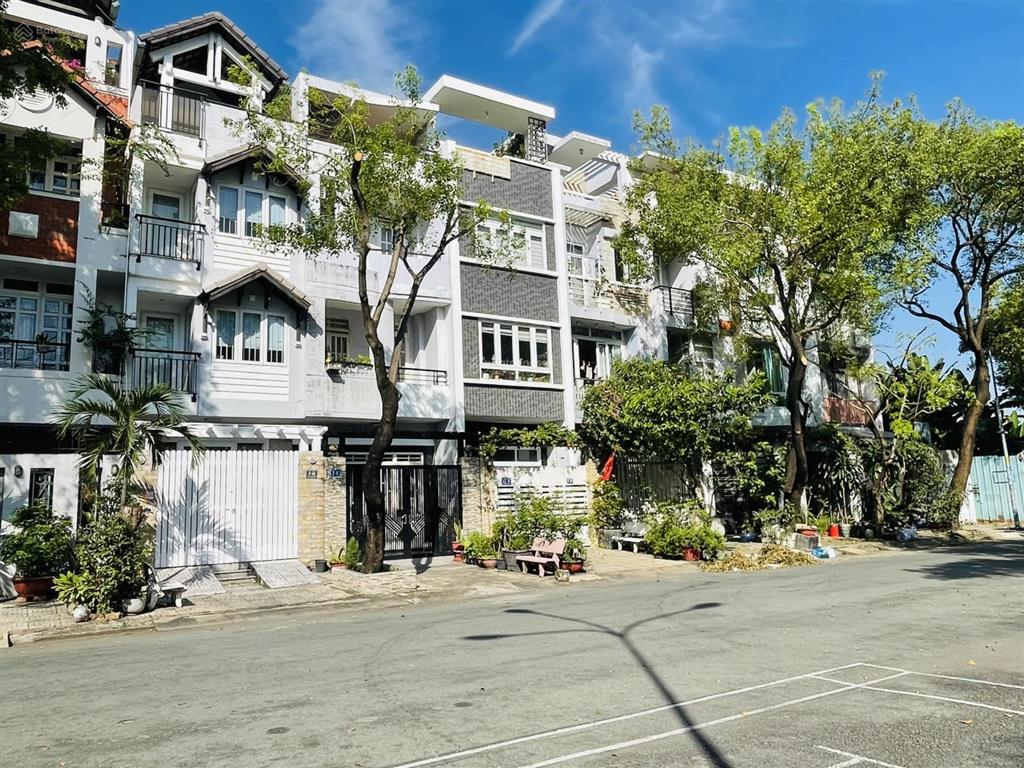 Nhà 2 lầu (dt 4m x 15m) khu tân quy đông, p. tân phong, q7 giá tốt 11 tỷ thương lượng chính chủ