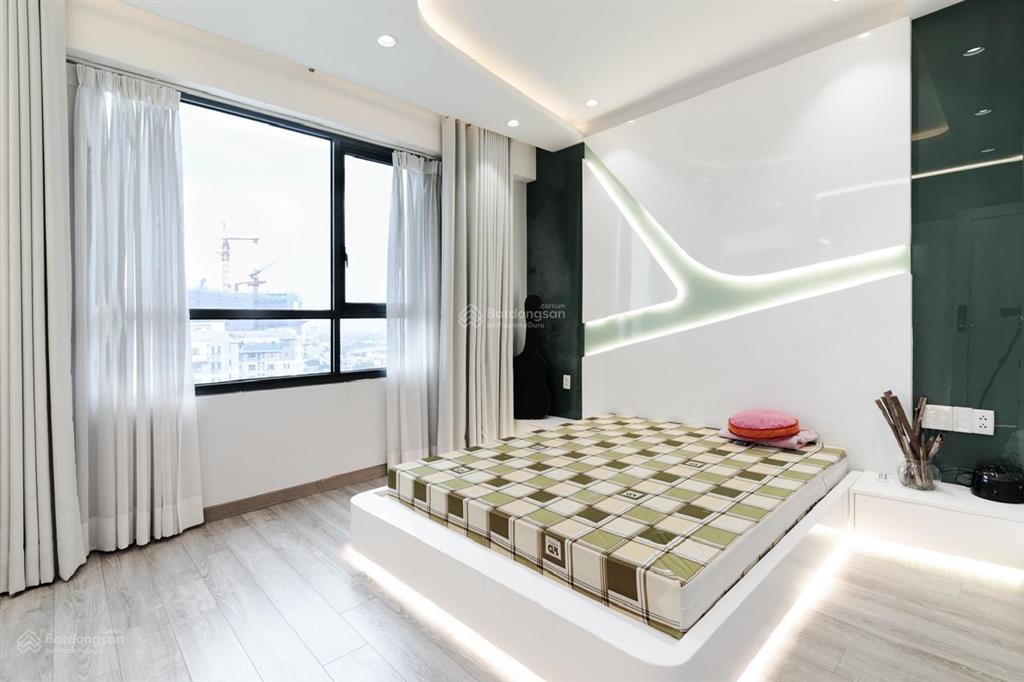 Chính chủ cần bán gấp chcc orchard garden 72m² 2pn 2wc giá 6,8 tỷ.  0938 389 *** gặp thanh
