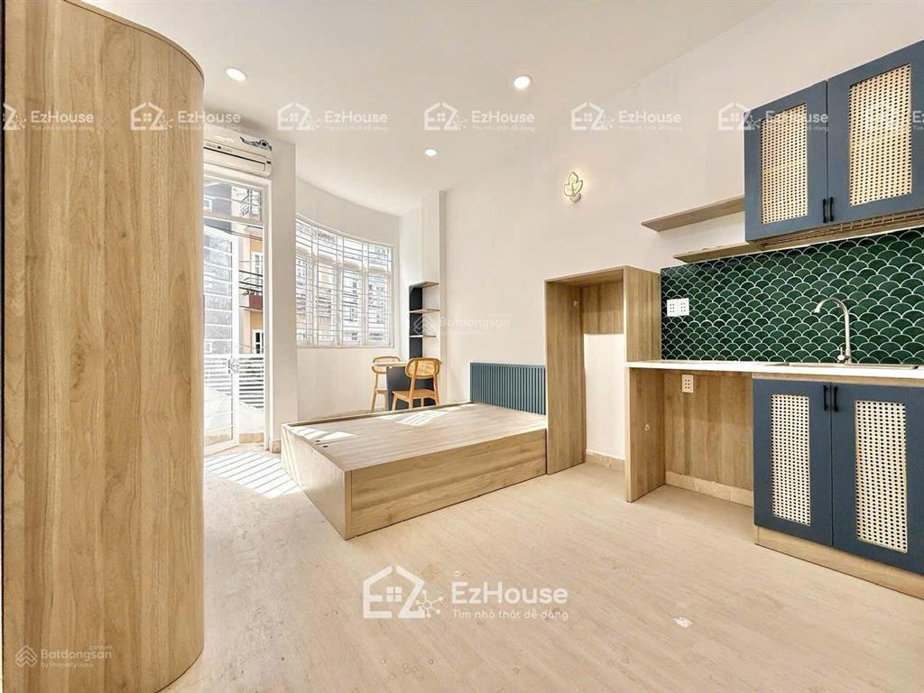 Cho thuê căn hộ ban công thoáng nhà mới sư vạn hạnh q10 gần vạn hạnh mall