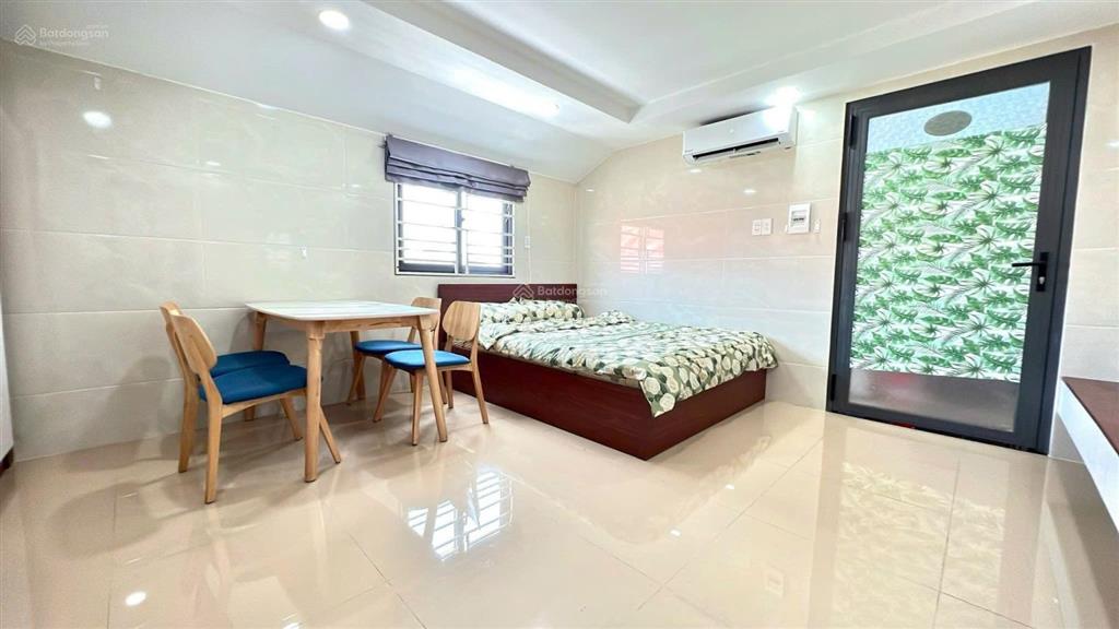 Cho thuê căn hộ cửa sổ thoáng thang máy hầm xe trần hưng đạo, quận 5 full nội thất, ở ngay