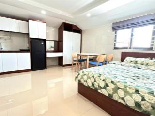 Cho thuê căn hộ cửa sổ thoáng thang máy hầm xe trần hưng đạo, quận 5 full nội thất, ở ngay
