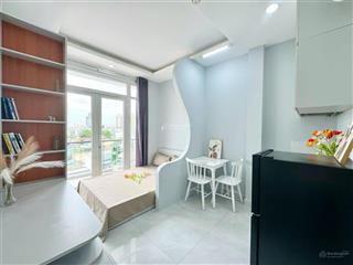 Cho thuê căn hộ ban công thang máy | mặt tiền nguyễn văn cừ, quận 1 full nội thất, ở ngay