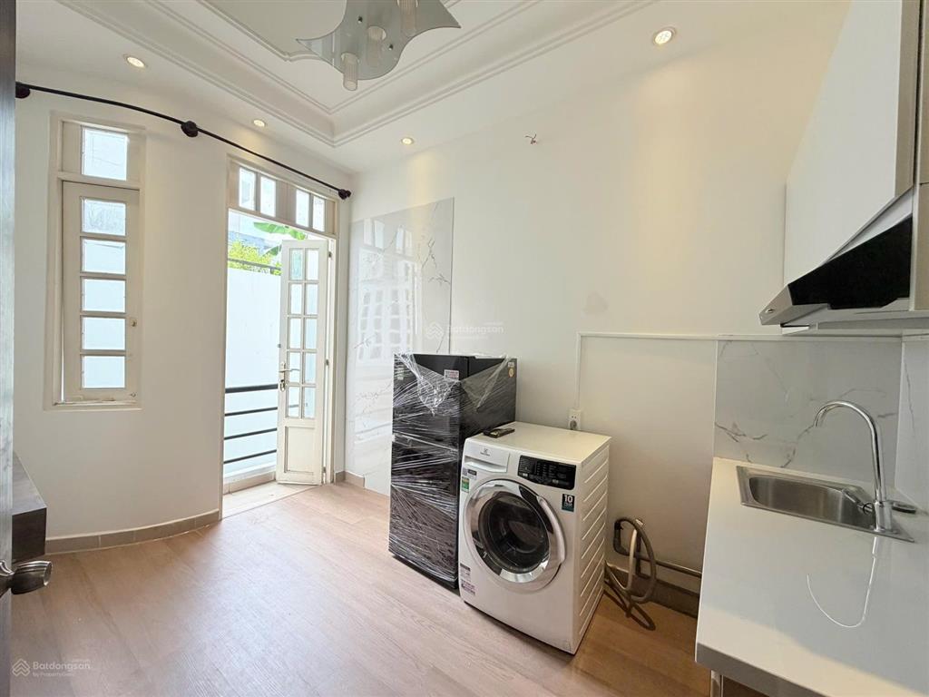 Cho thuê căn 1pn tách bếp ban công máy giặt riêng điện biên phủ q3