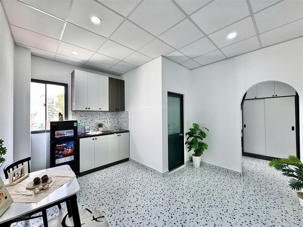 Cho thuê căn 1pn tách bếp thang máy lê hồng phong q10 gần ngay vạn hạnh mall, ueh, bách khoa