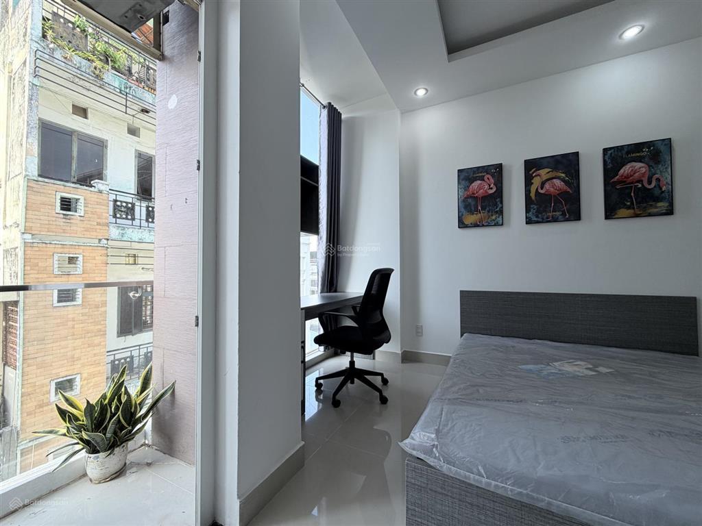 Cho thuê căn hộ ban công  ngăn bếp siêu thoáng trần đình xu, quận 1 gần chợ bến thành