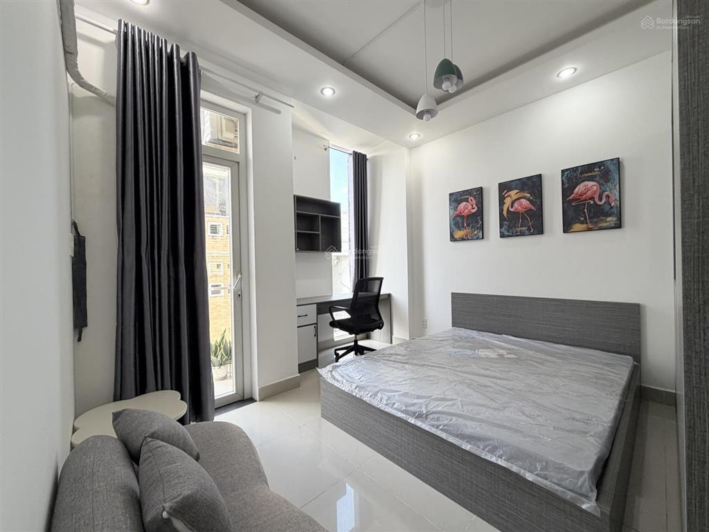 Cho thuê căn hộ ban công  ngăn bếp siêu thoáng trần đình xu, quận 1 gần chợ bến thành