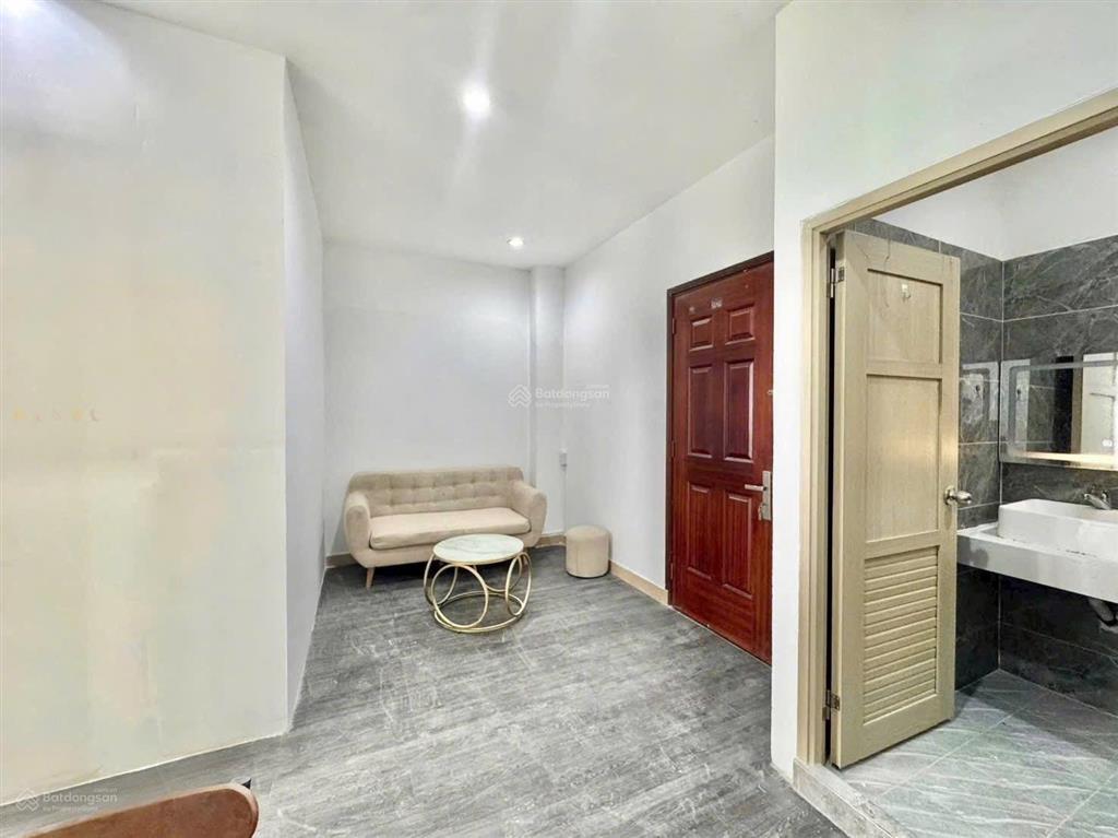 Cho thuê căn hộ 2pn (60m2) full nội thất cao thắng q3 gần ueh, đh sài gòn