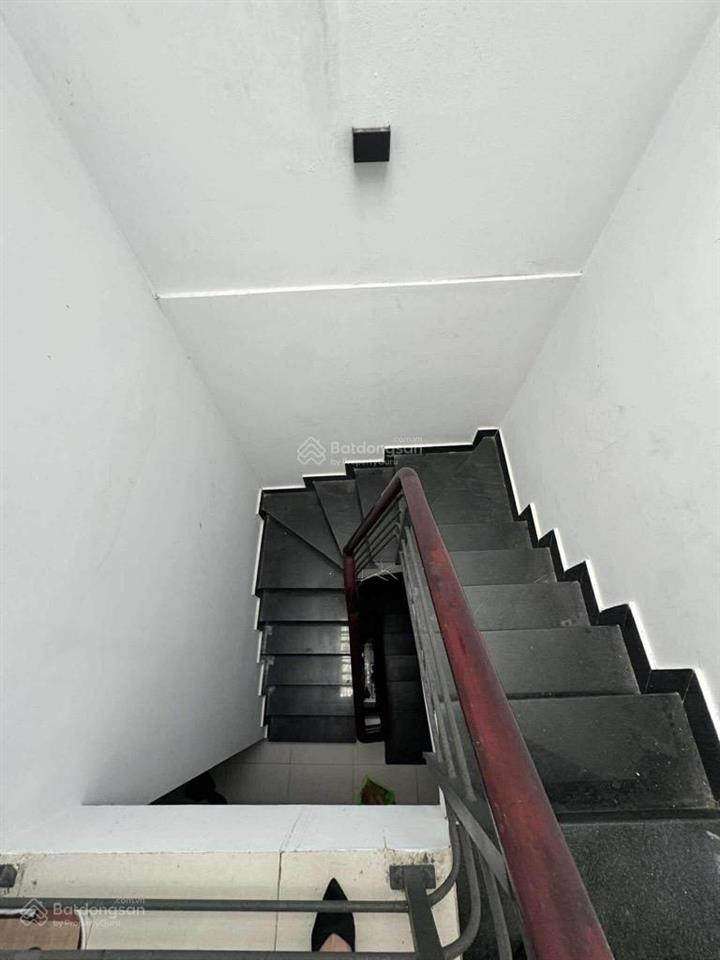 Bán nhà đẹp 4 tầng đường hậu giang,gần vòng xoay mủi tàu,công viên phú lâm