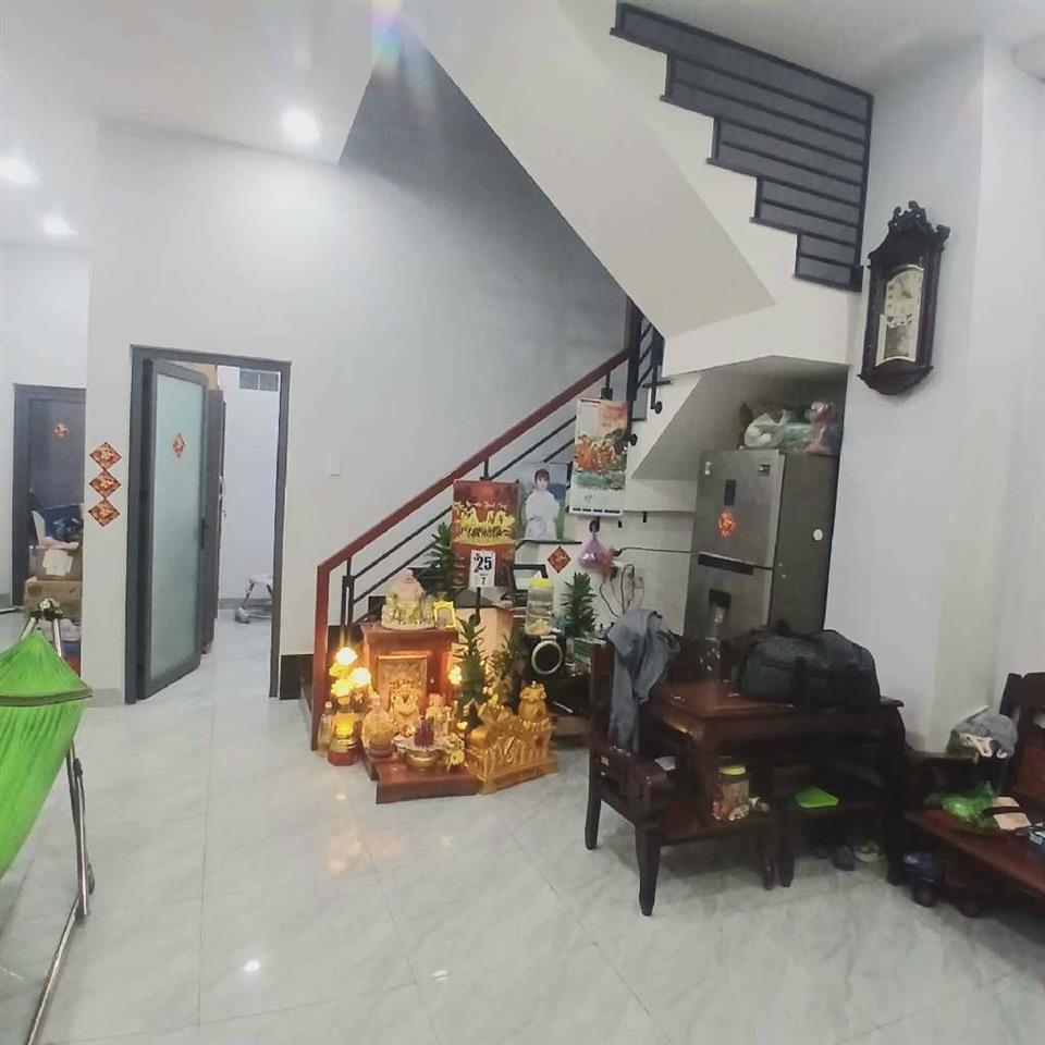 Bán nhà 3 tầng đường hậu giang, gần nguyễn văn luông