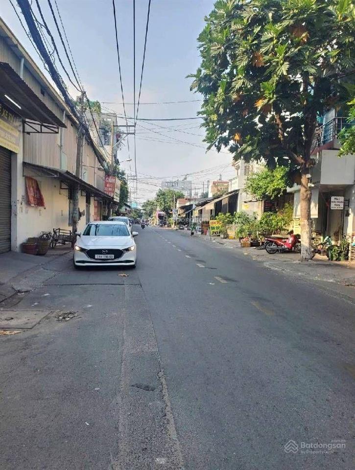 Mặt tiền kinh doanhđường miếu bình đônggần ngã tư 4 xã.