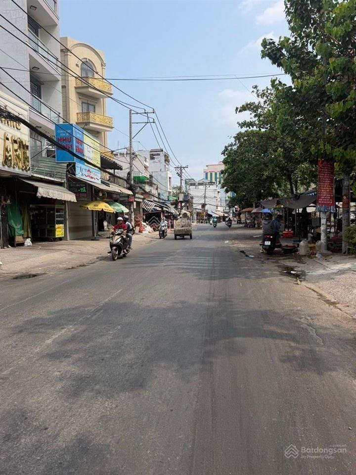Mặt tiền kinh doanh đẹpđường trương phước phangần chợ bình trị đông