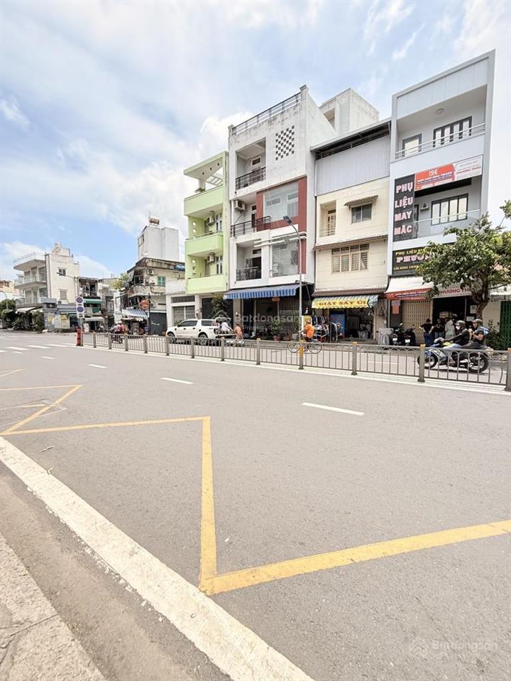 Mặt tiền kd đẹp  đường phạm văn chí  nhà 4 tầng, gần chợ bình tiên q6