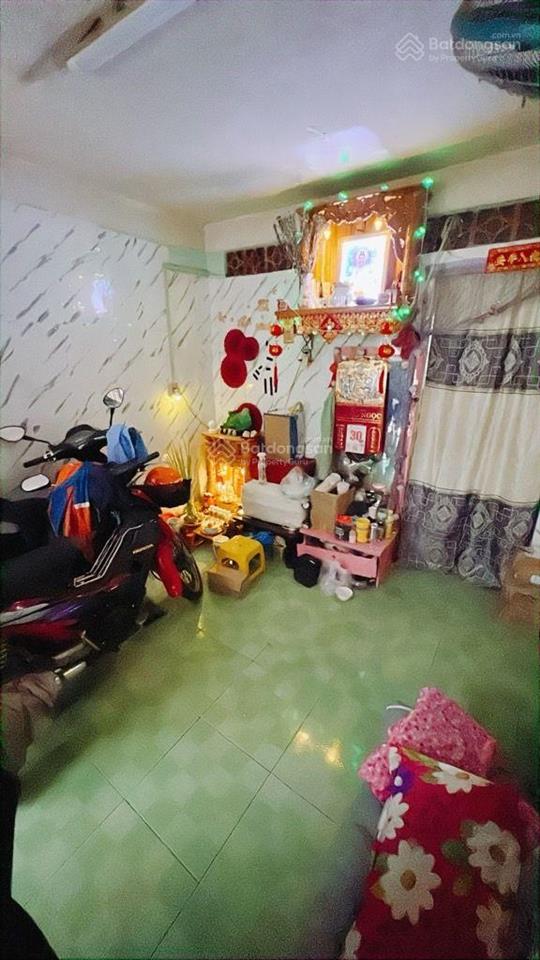 Nhà 2 tầng đường bình tây q6,gần chợ bình tây,giáp q5.