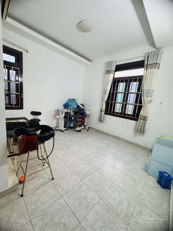 Biệt thự 3 tầng đường nguyễn hới,cạnh bến xe miền tây,giáp quận 6
