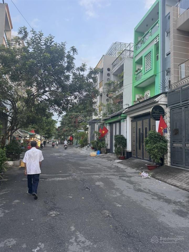 Biệt thự 3 tầng đường nguyễn hới,cạnh bến xe miền tây,giáp quận 6