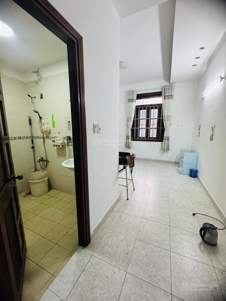 Biệt thự 3 tầng đường nguyễn hới,cạnh bến xe miền tây,giáp quận 6