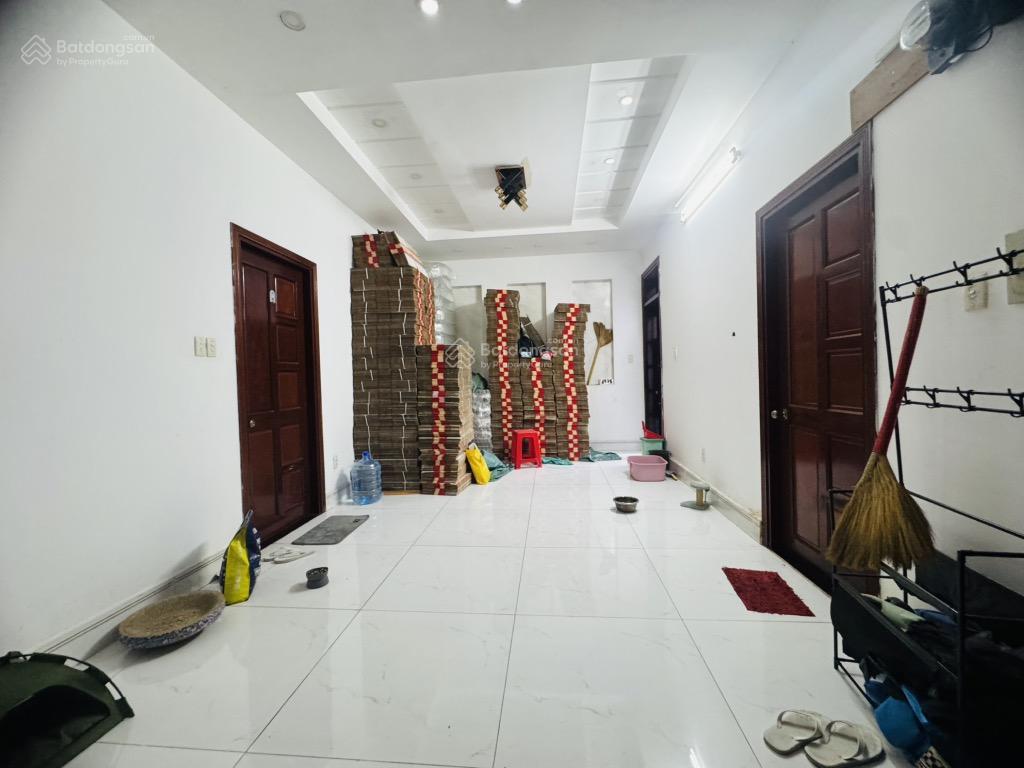 Biệt thự 3 tầng đường nguyễn hới,cạnh bến xe miền tây,giáp quận 6