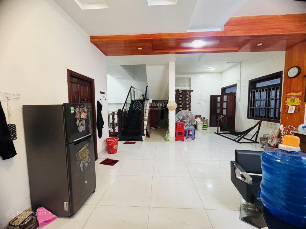 Biệt thự 3 tầng đường nguyễn hới,cạnh bến xe miền tây,giáp quận 6
