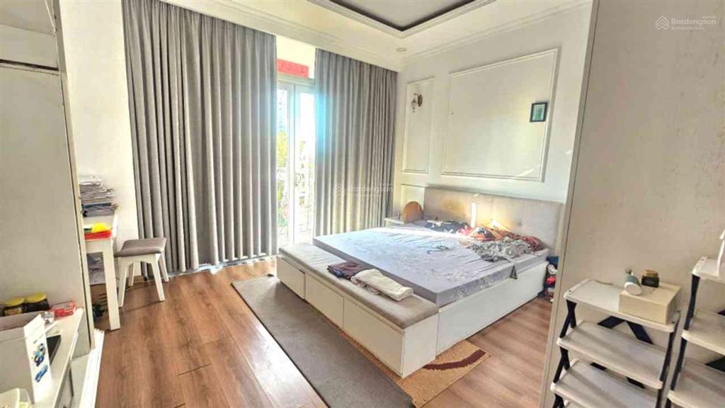 Mặt tiền kinh doanh  nhà 4 tầng đường lò gốm, gần chợ bình tiên, q6