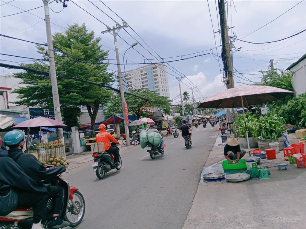 Mặt tiền kd đỉnh  đường phan anh, gần ngã tư 4 xã, giáp tân phú, thoại ngọc hầu.