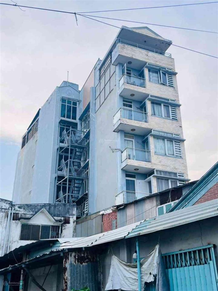 Bán chdv 7 tầng  mặt tiền đường tên lửa  277m²  giá 33 tỷ.