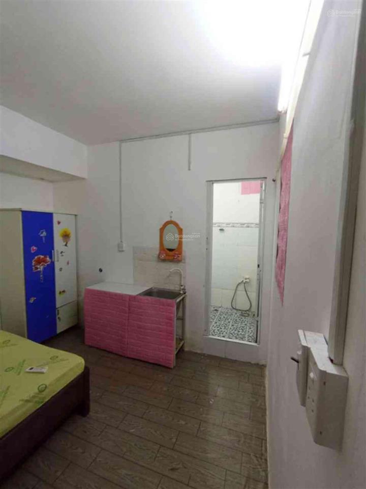 Bán chdv 7 tầng  mặt tiền đường tên lửa  277m²  giá 33 tỷ.