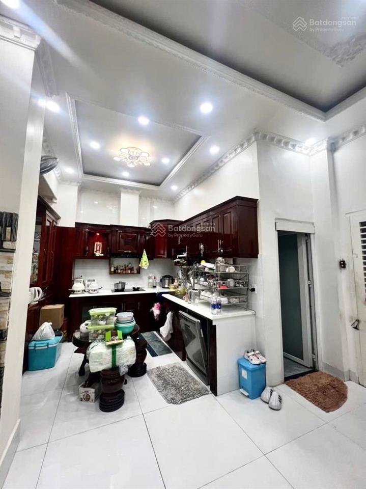 Mặt tiền kinh doanh đỉnh 5 tầng khu tên lửa  410 m²  ngang 8m  dòng tiền 100 triệu/tháng