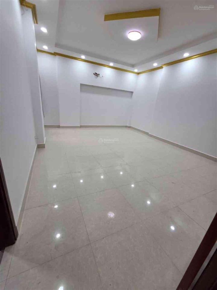 Biệt thự đẹp 2 tầng 240m2(12x20)đường số 3 kdc tên lửa, gần aeongiá 30 tỷ