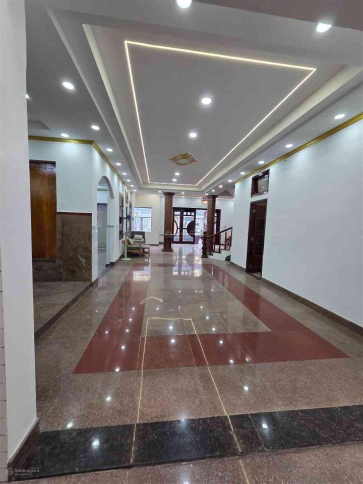 Biệt thự đẹp 2 tầng 240m2(12x20)đường số 3 kdc tên lửa, gần aeongiá 30 tỷ
