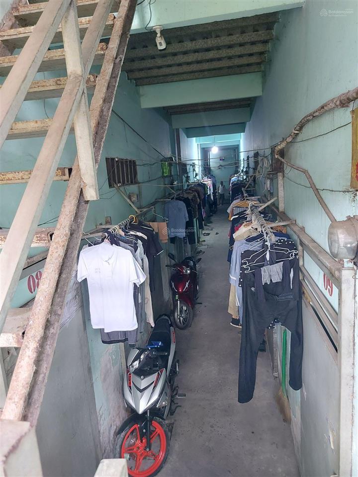 Mặt tiền kd đường tây lân, ngay ngã tư ql1a với hương lộ 2  dt 350m2  giá 27 tỷ